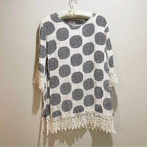 TOP IT OFF Women’s White Black Floral Lace Trim Pullover Dress Cover Up Size L